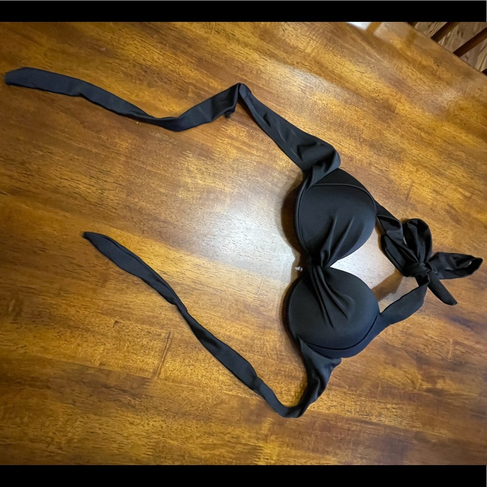 Black bikini top